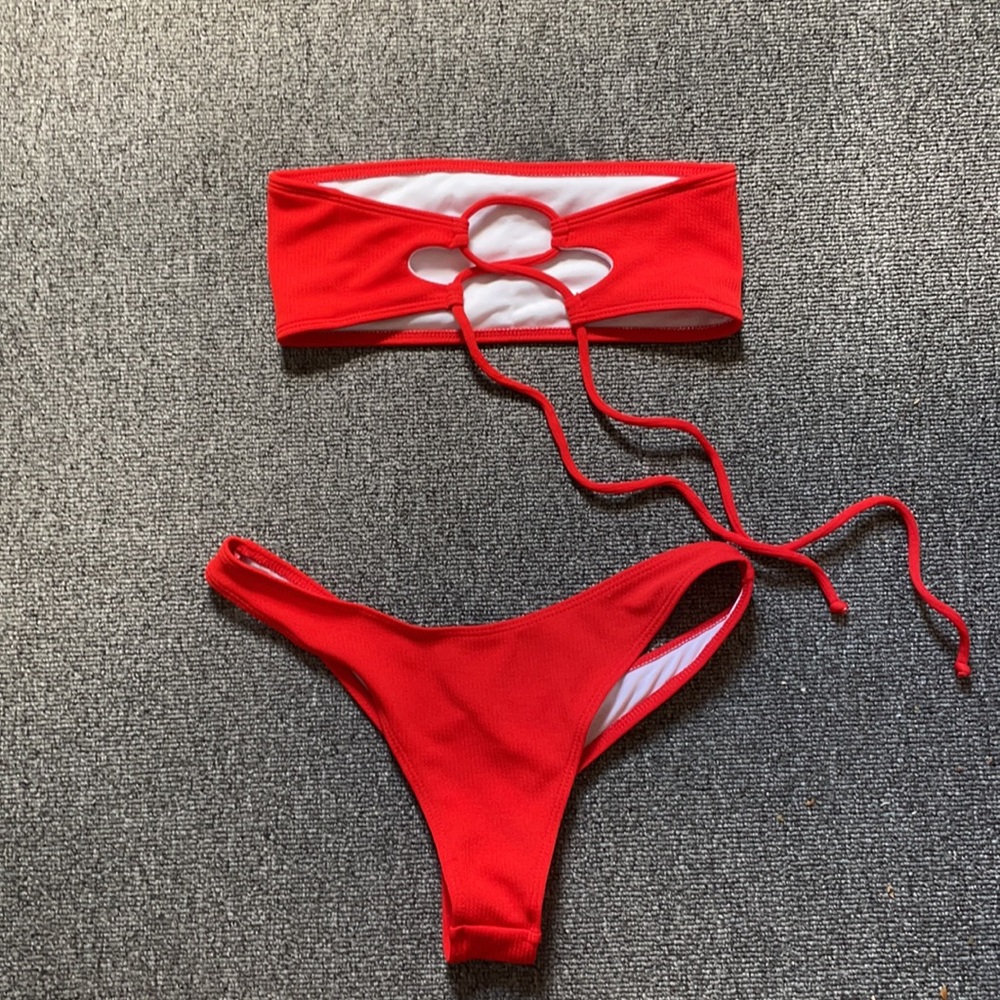 Red Bikini - Picture 2 of 5